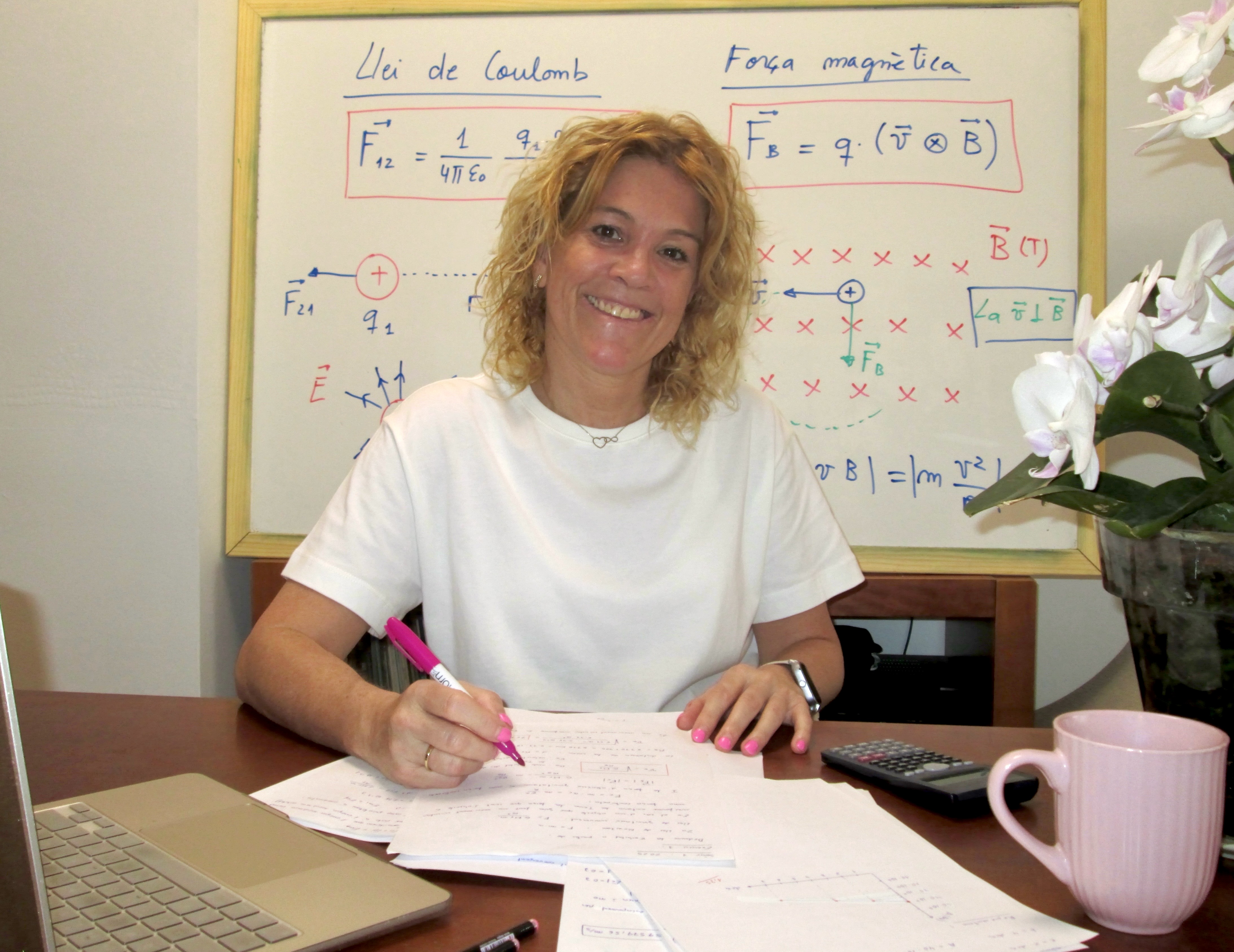 La Marta en una aula de Física